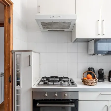 Iflat Spanish Steps Elegant Apartment-2